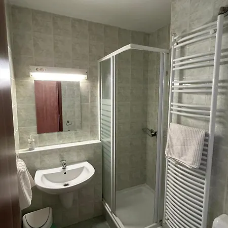 Aranypart Szallo-koezoessegi Szallashely 3*