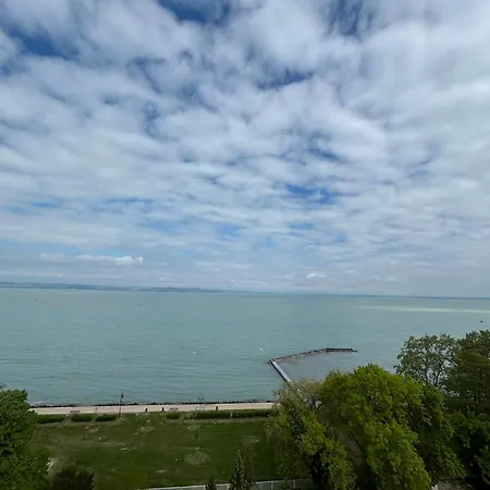 Hotell Aranypart Szallo-koezoessegi Szallashely