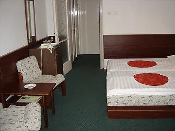 Hotell Aranypart Szallo-koezoessegi Szallashely