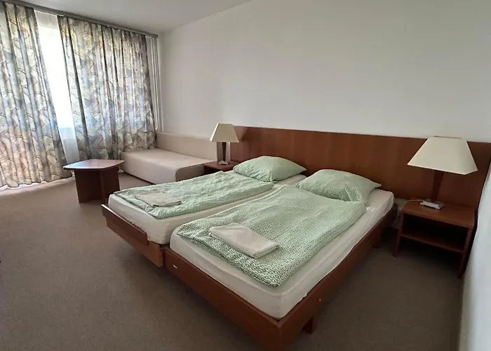 מלון Aranypart Szallo-koezoessegi Szallashely שיופוק