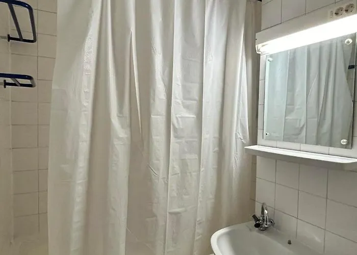 Aranypart Szallo-koezoessegi Szallashely שיופוק